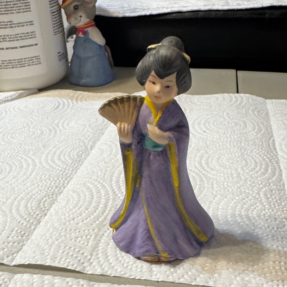 Elegant Purple Geisha Figurine